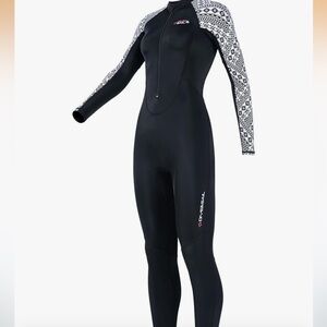 Dive & Sail Women's Black and White Patterned Wetsuit